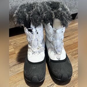 Kamik Womens Boots Size 9